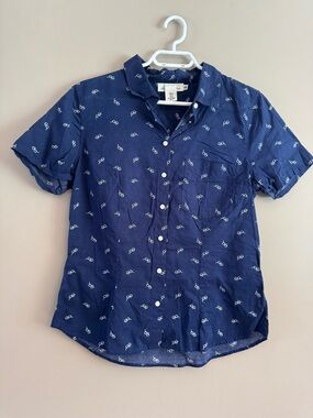 H&M Navy Blue Short Sleeve Button-Up Blouse with White Glasses Print - size 12